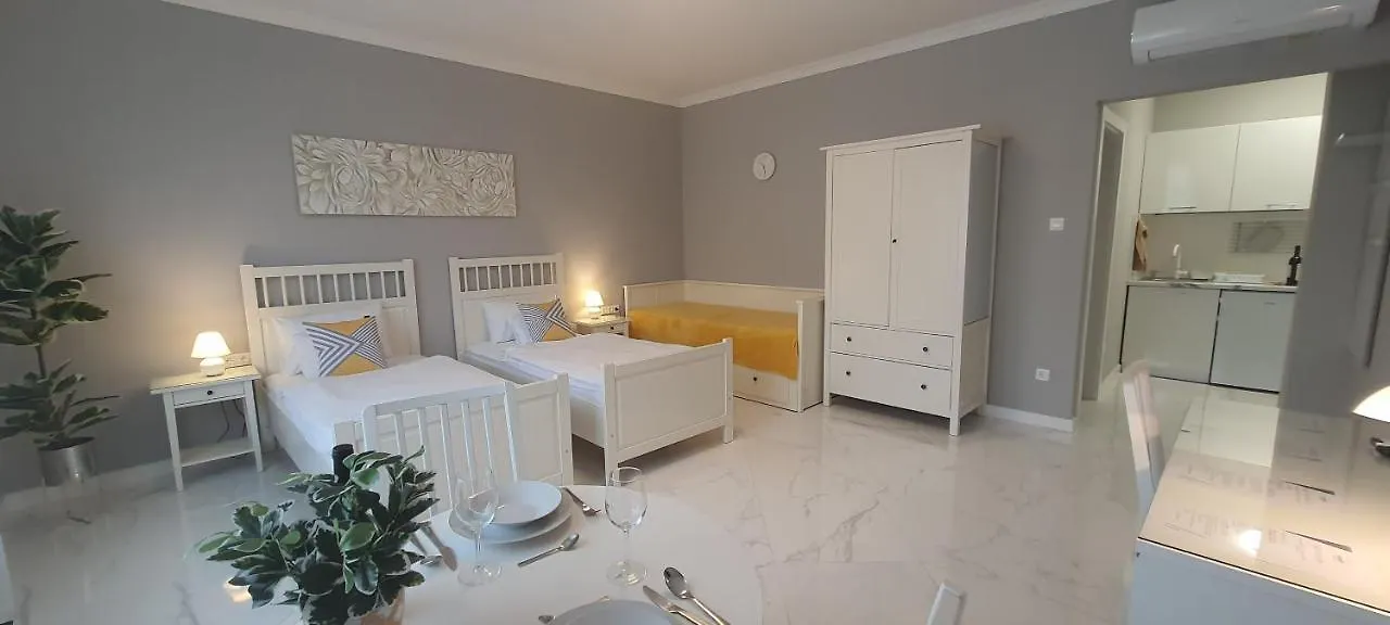 Camille Apartmanhouse Budapest 4*,  Hungary